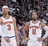 星空体育官网-风云突变!纽约尼克斯今晨临场应变,意甲版图或变,话题不断,赛程密集仍需轮换(意甲罗马最新新闻)