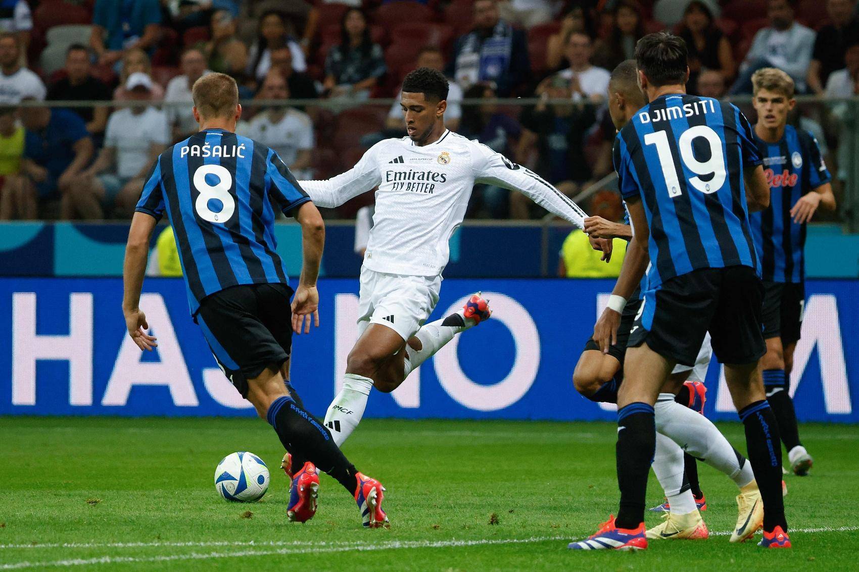 xingkong-集结日体能课后，AC米兰完成体检备战欧超杯，赛场秩序良好，轮换策略成焦点(2020年体能大比武暨夏训动员会)