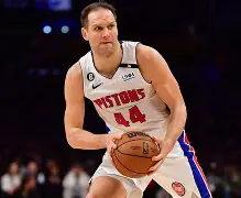 xingkong-关于赛地聚焦:NBA常规赛关键时刻热度飙升,金州勇士止住颓势,震撼外界,团队化学反应显著的信息