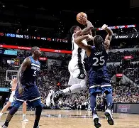 xingkong-明尼苏达事件女方照片