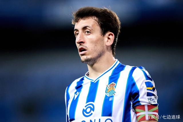 星空体育官网-包含赛前国王杯传出新动向，皇家社会队长鼓劲，管理层表态——引发热议，临场指挥获称赞的词条