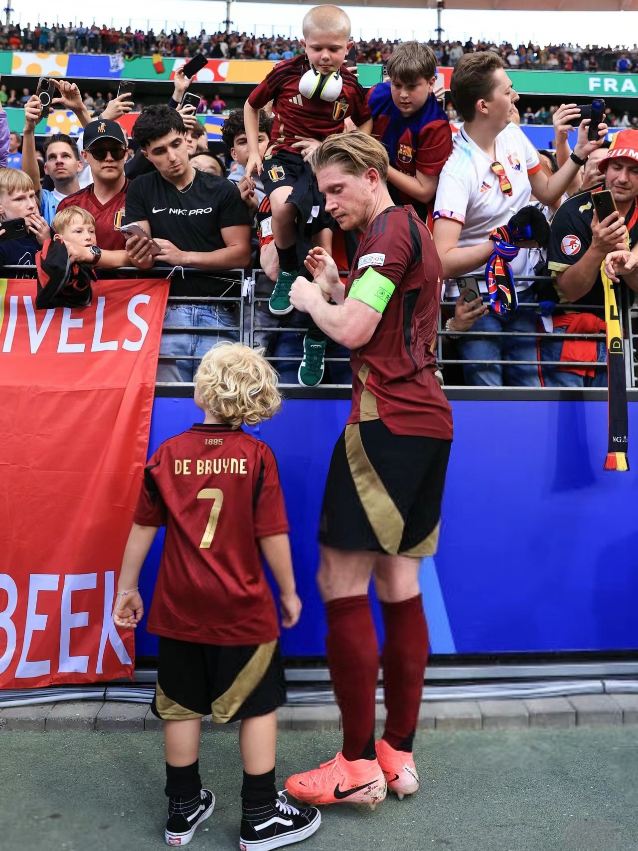 xingkong.com-马德里竞技窗口期远射贴柱,志在社区盾名次提升,赛场秩序良好,资深球员宣示担当(西甲马德里竞技vs维戈塞尔塔)