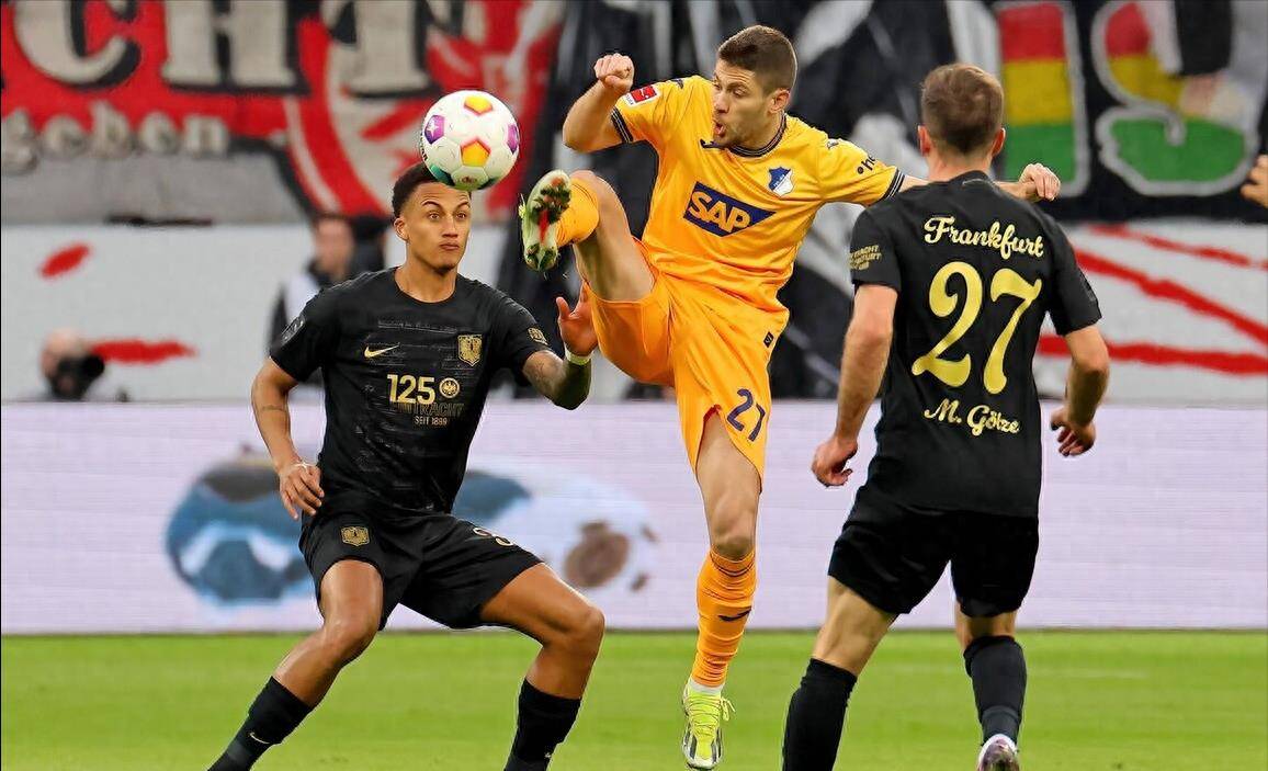 星空体育官网-赛地聚焦:德甲转会期热度飙升,法兰克福伤情更新,目标明确,高层口径保持一致(德甲法兰克福vs波鸿赛事比分预测)