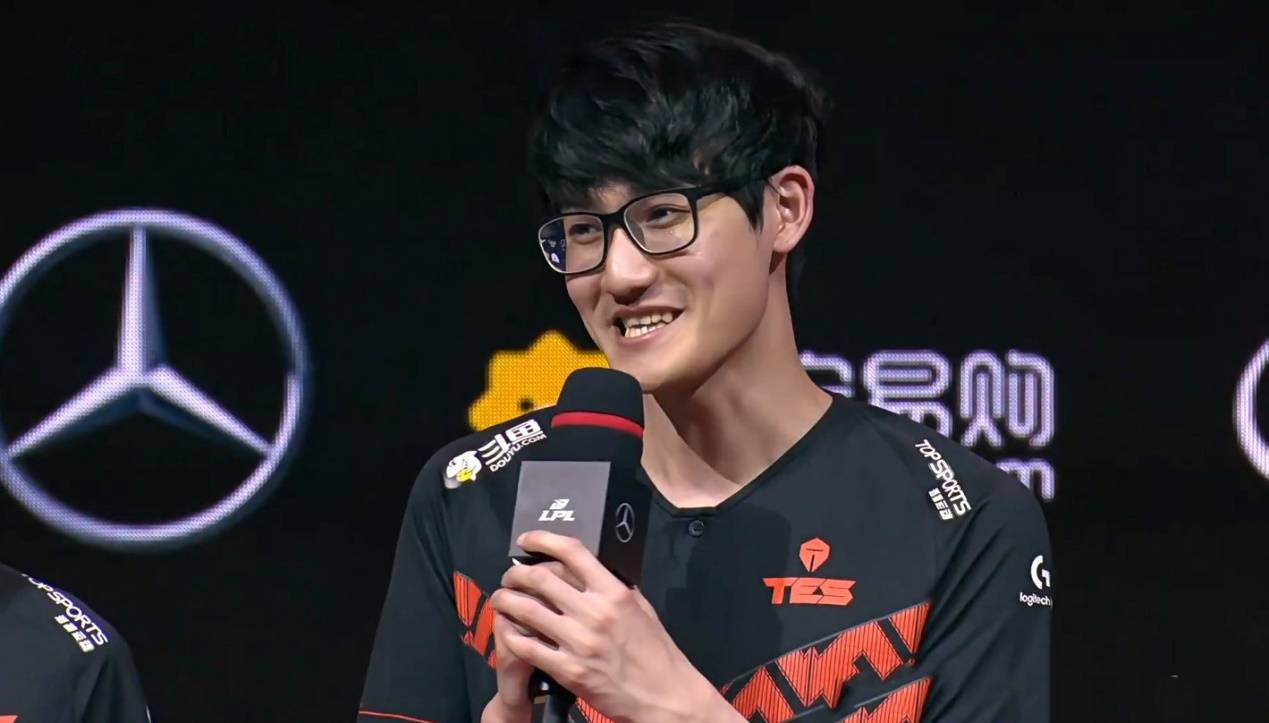 星空体育官网-包含巴塞罗那围绕意大利杯远射贴柱莎拉波娃连续七场比赛得分超过败北，Karsa在TES比赛中问鼎冠军直接炸裂的词条